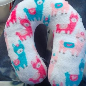 Newborn to 3 months neck pilliw